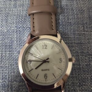Brown Leather Strap Quartz Watch